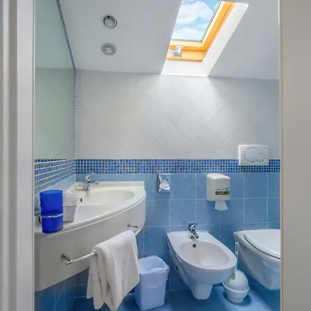 Acquamarina Hotell 3*