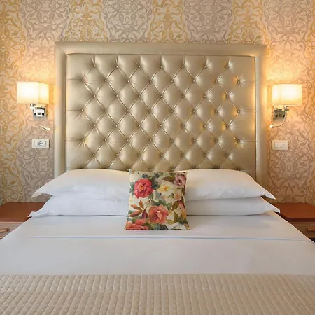 Acquamarina Hotell 3*